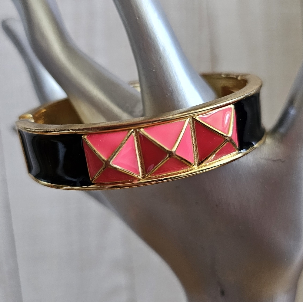 Vintage 1980s Enamel Clamper Bracelet. Clamper Bracelet. Vintage Bracelet.